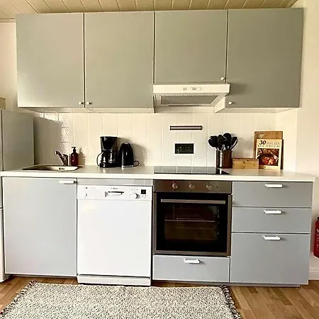 Szálloda New Family Friendly Home/basf Lu